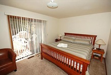RedAwning Springwood Drive Holiday home 3
